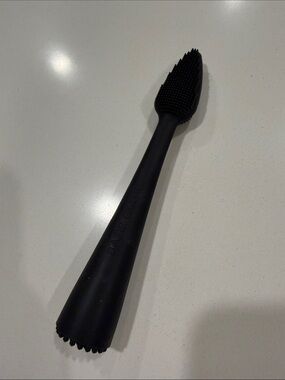 Babe original silicone facial brush